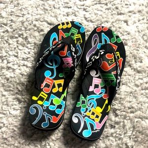 Music note flip flops